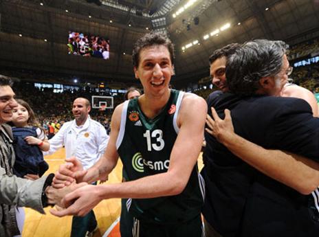 דיאמנטידיס. עוד תואר לאוסף (gettyimages)