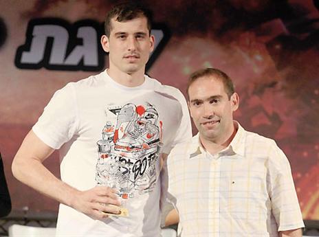 זליקוביץ'. חצי מתואר תגלית העונה שלו (אלן שיבר)