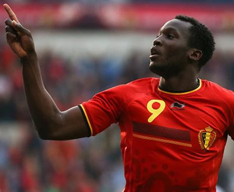 עוד אחד מבני המהגרים שסוחבים את הנבחרת