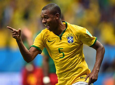 אפילו פרננדיניו נשלף מהספסל והרוויח את מקומו בהרכב