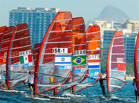 איפה נראה אותה בעוד שנתיים? דוידוביץ' בין כל הגולשות (איגוד השייט)