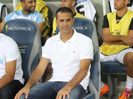 חרזי. רוצה להביא עוד 2 שחקנים (יוסי שקל)