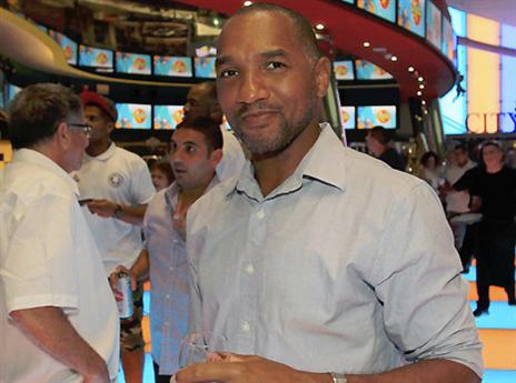 אפילו דריק שארפ הגיע (אלן שיבר)