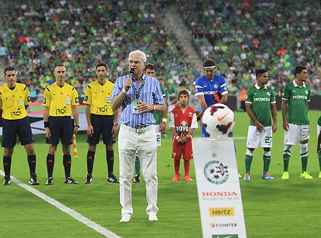 יעקב שחר. "הכל עבר כמו שצריך" (אלן שיבר)