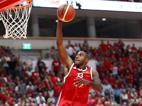 תצוגת כדורסל נהדרת ביום הפתיחה