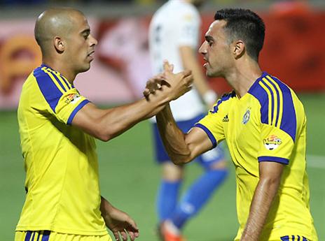 זהבי וטל בן חיים. מפגש עם מוליכת הטבלה