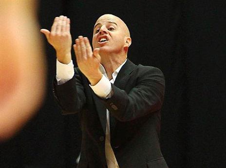 השחקנים שלו פשוט לא באו. פרנקו (אלן שיבר)