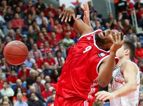 הקשו על ג'ונס בצבע (דני מרון)