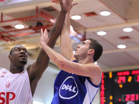 ויודע להתמודד עם סנטרים (יוסי לזרוף)