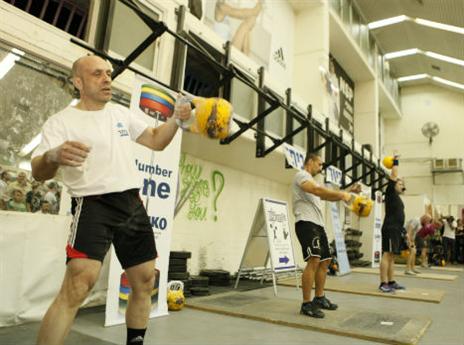 ענף שעשה עליה