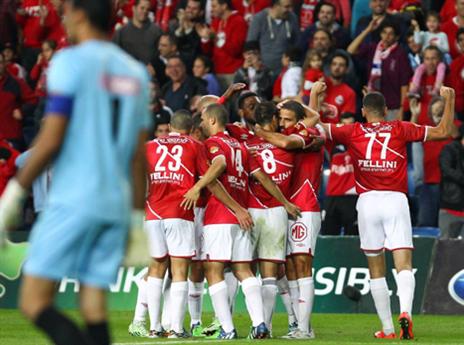 הערב דווקא התחיל מצוין עבור הפועל (עודד קרני)