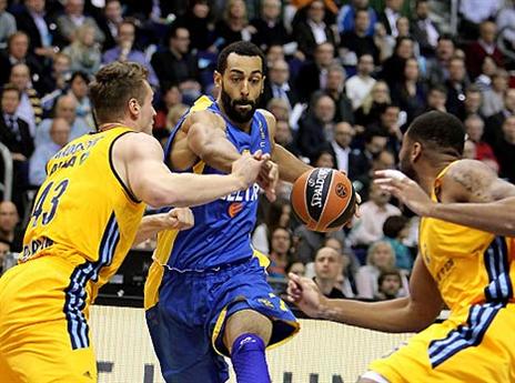 חוזר בזמן. רנדל (gettyimages)