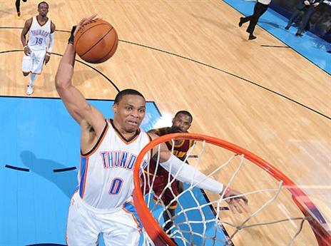 ווסטברוק, הוביל את המארחת (GETTYIMAGES)