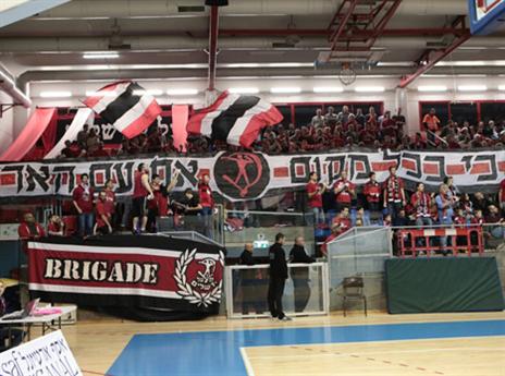 הקהל האדום הגיע גם לרמת השרון (עודד קרני)