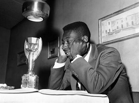 פלה הצעיר והגביע שנעלם (gettyimages)