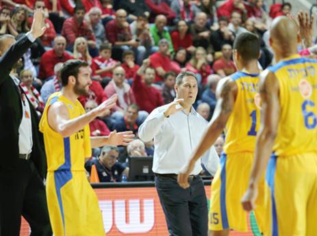 הדרבי צהוב, הפסד ראשון להפועל בדרייב אין (אלן שיבר)