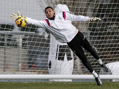 האוהדים רוצים לראות את נבאס, אך הוא נשאר על הספסל (gettyimages)