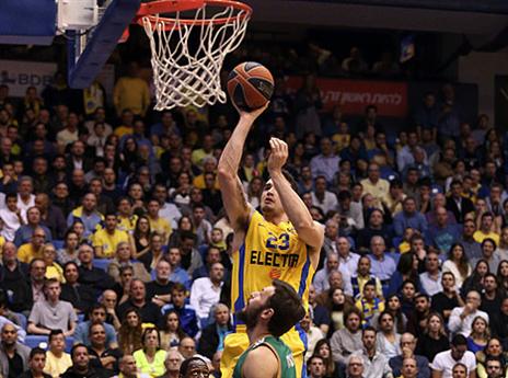 גודס בונה עליו. אלכסנדר (אלן שיבר)