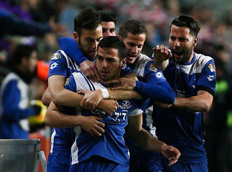 לא ישחק בדרבי, אלא אם ישלם מכיסו. בן יאיר (אלן שיבר)