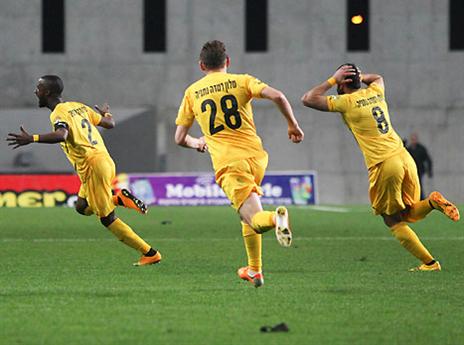 דסה חוגג שער ענק מול ניצן. הדרך היחידה להכניע את השוער (אלן שיבר)