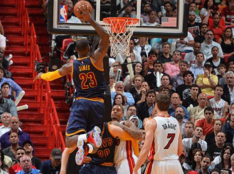 נזכר מאוחר מדי. לברון (getty)