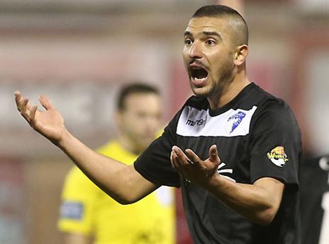 אבוחצירה. יכנס במקום מנגה