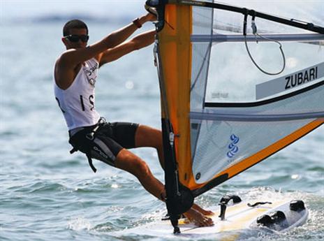 גם הוא טיפס. צוברי