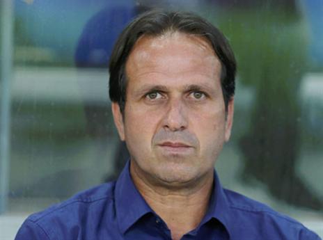 זוכר מה אבו עביד יודע לעשות. רוני לוי (אלן שיבר)