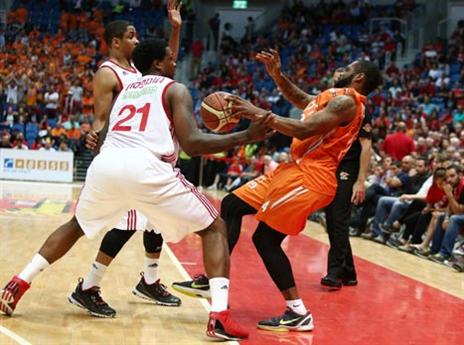 וגם נפל (צילום: אלן שיבר)