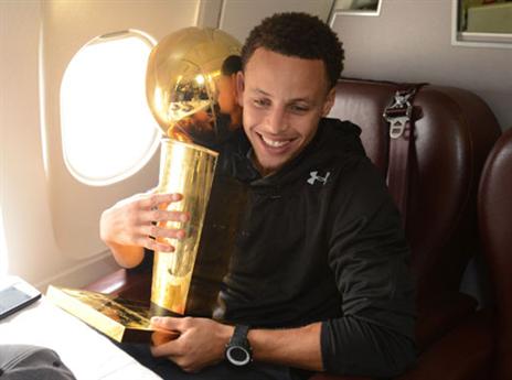 הגביע כבר הגיע לאוקלנד (getty)