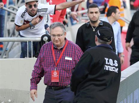 סומך על כבירי. בן זאב (אלן שיבר)