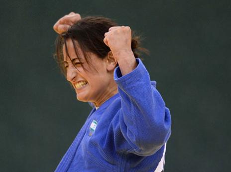 ג'רבי מאושרת בסיום הקרב (הוועד האולימפי)