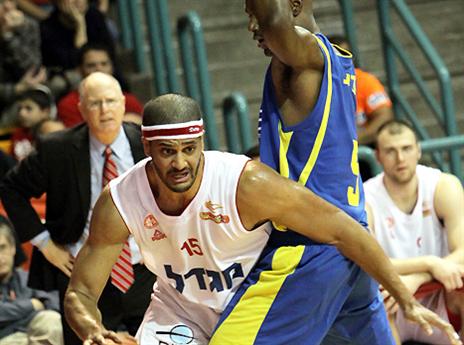 עונה שלישית באדום. דאנקן חוזר