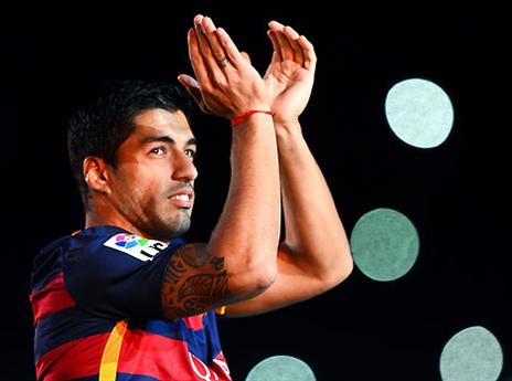 סוארס מודה לקהל (GETTY)