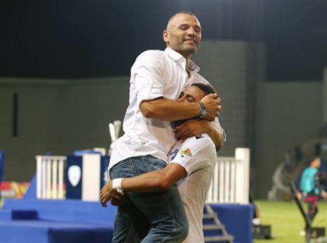 חסארמה. כבר יש לו תואר כמאמן (אלן שיבר)