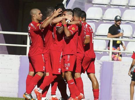 ינסו לחגוג, מול יציעים ריקים? (אלן שיבר)