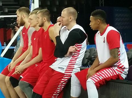 הפולנים באים