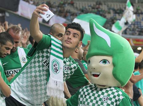 "הכדורגל שייך לאוהדים" (צילום: יוסי שקל)