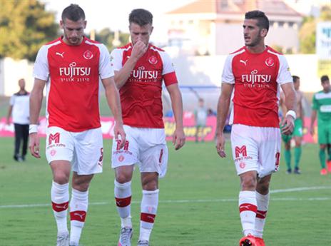 שחקני הפועל. החמיצו בלי הפסקה