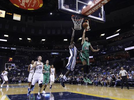 רוז'ו מול ממפיס. נהריה כבר מחכה (צילום: סת' ריבניק)