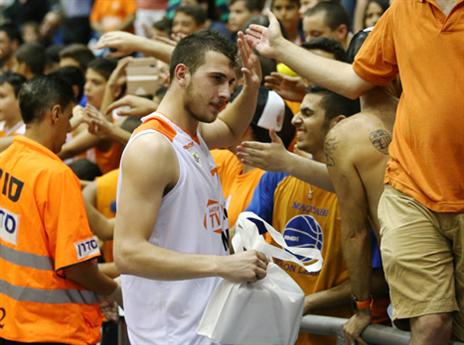 יופי ילד. גם גולן גוט הצטיין (אלן שיבר)