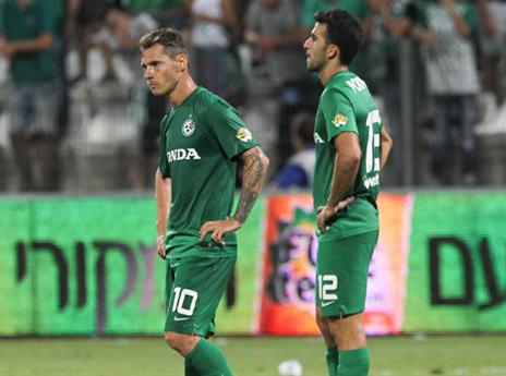 פוזה אופיינית בירוק העונה (דני מרון)