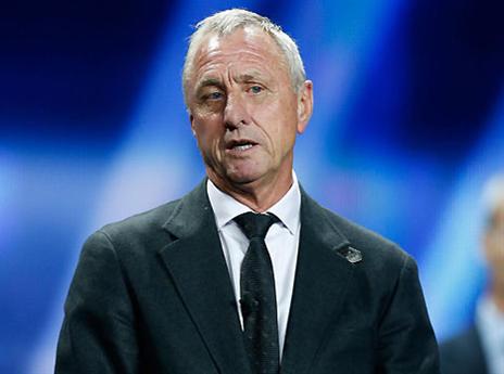 מחזיקים לו אצבעות. קרויף (GETTYIMAGES)