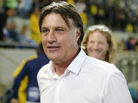 מוריד את השחקנים לקרקע. דראפיץ' (אלן שיבר)