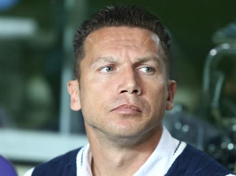 מחפש חיזוק לחוד. בכר (אלן שיבר)