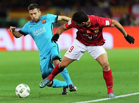 אלבה נאבק. ברצלונה טיילה לגמר (Getty)