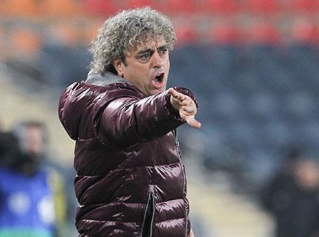 לא מרים ידיים. עטר (דני מרון)