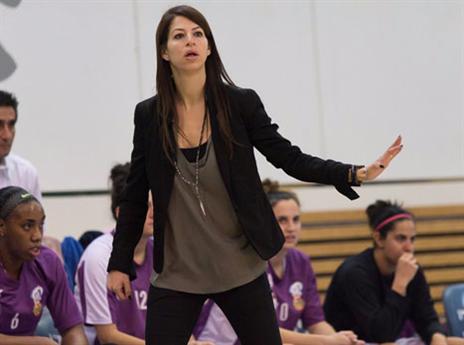 לא מתעסקת רק בכדורסל. העליון (עודד קרני, באדיבות מנהלת ליגת אתנה ווינר לנשים בכדורסל)