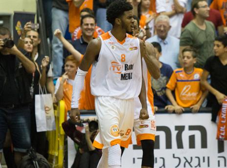 דוסון מתקשה מול העולה החדשה (עודד קרני)