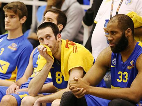 עדיין לא מחוברת (אלן שיבר)